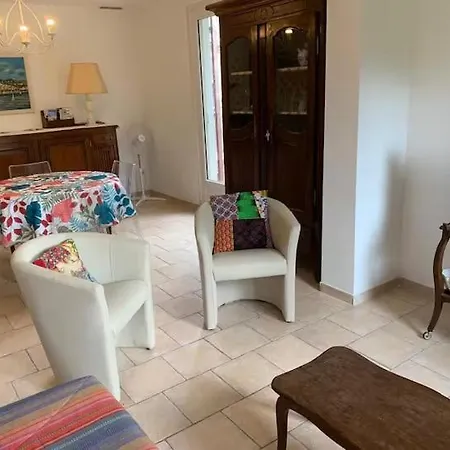 Ferienhaus Charmante Maison De Village Avec Jardin